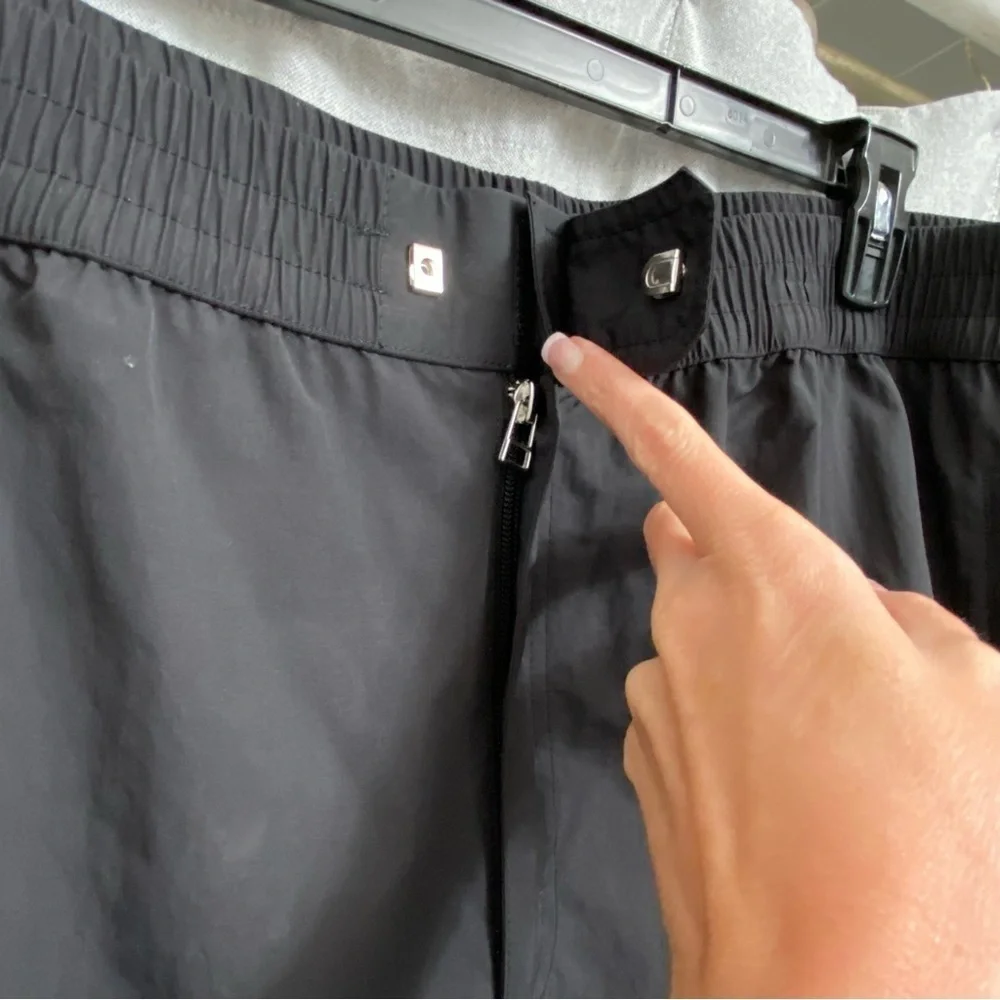 OBERMEYER / Black Lined Ski Snowboarding Pants Size 2XL Short